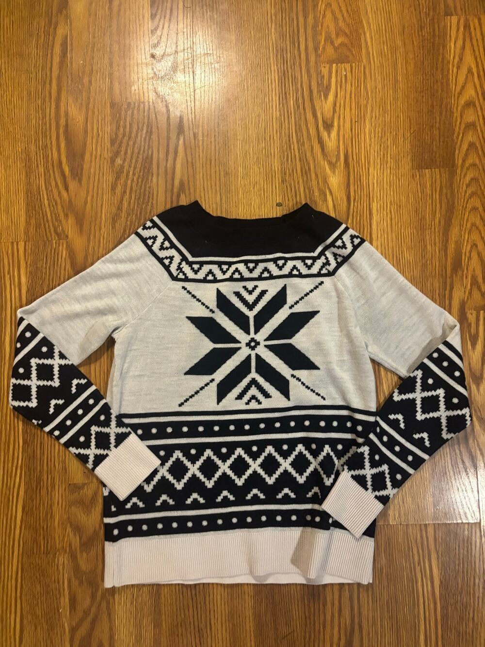NWOT Loft Black/ White Snowflake Winter Holiday Geometric Office  Sweater